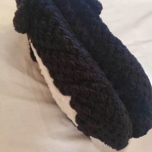 Women's Black Plush Cat Slip-On Slippers with White Sherpa Lining - Picture 6 of 6